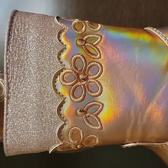 Laura Ashley NWT Rose Gold Zip Up Size 7 (Toddler) Boot with Glitter Detail - Picture 5 of 7